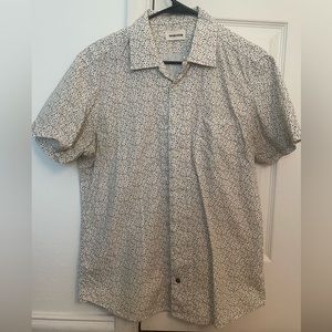 Taylor Stitch Hawthorne in California Poppy size medium 40